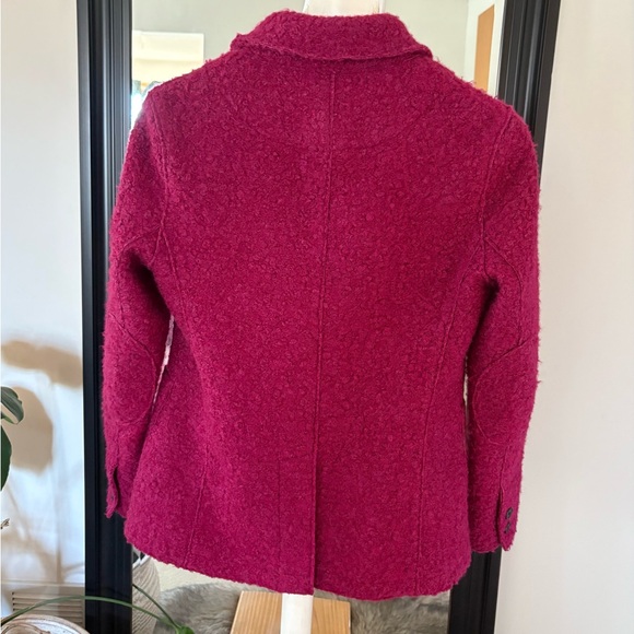 212 GOODS University Place Jacket In Raspberry - Picture 7 of 8